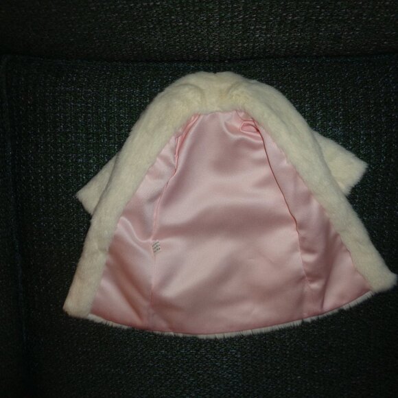 SOLD!!! SOLD!!!! TONNER ELLOWYNE WILDE LUXURIOUS SUPER SOFT FUR COAT - Picture 2 of 4